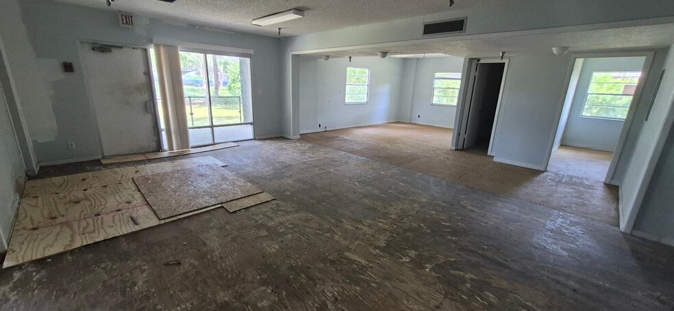 More Photos Of 7789 131st St, Seminole Office For Sale