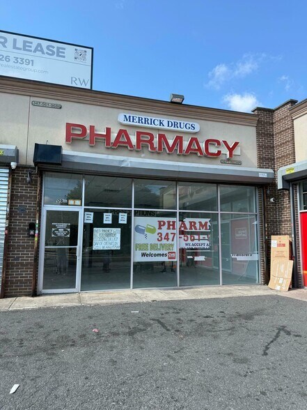 More Photos Of 10950 Merrick Blvd, Jamaica Storefront For Lease