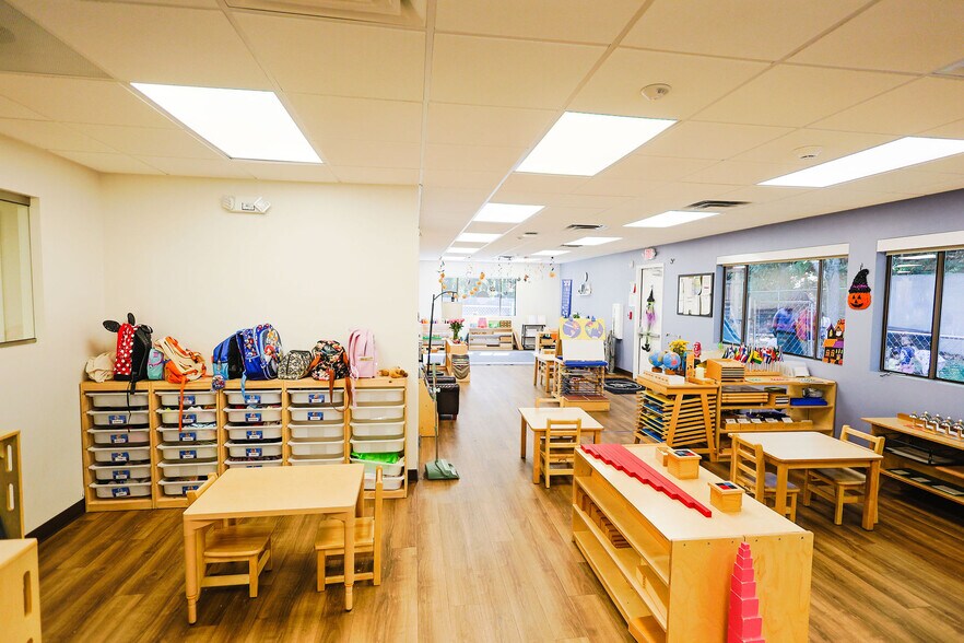 More Photos Of 2358 Shallowford Rd, Marietta Daycare Center For Sale