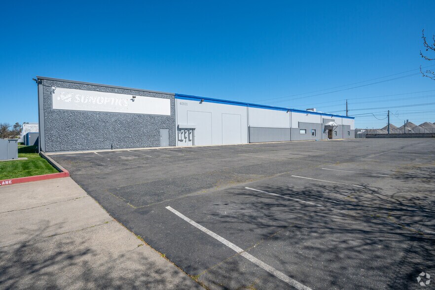 Primary Photo Of 6201 27th St, Sacramento Warehouse For Sale