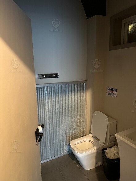 More Photos Of 2588-2590 Atlantic Ave, Brooklyn Office For Sale
