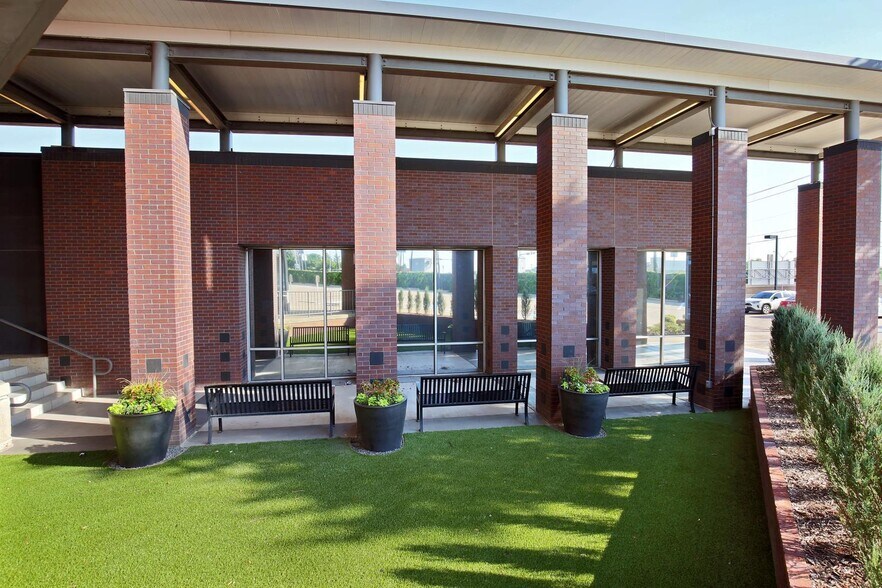 More Photos Of 660 N Central Expy, Plano Office For Lease