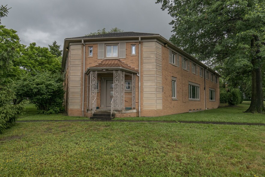 More Photos Of 2425 N Taylor Rd, Cleveland Heights Religious Facility For Sale