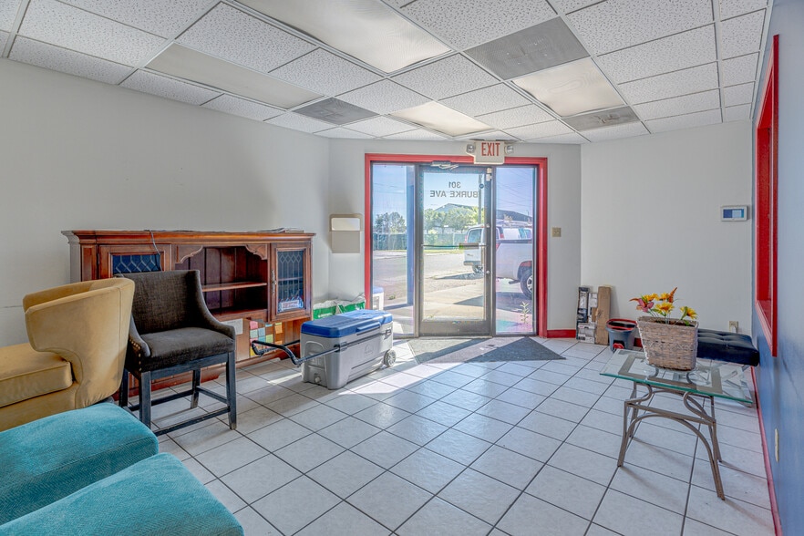 More Photos Of 301 Burke Ave, Jonesboro Warehouse For Sale