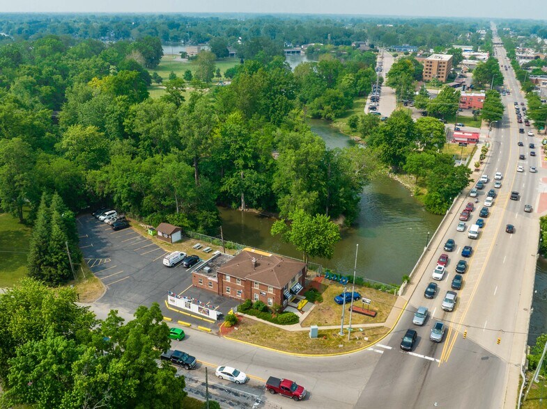Primary Photo Of 15005 Telegraph Rd, Flat Rock Office For Sale