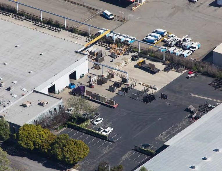 More Photos Of 2300 Polvorosa Ave, San Leandro Warehouse For Lease