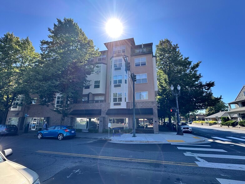 More Photos Of 1500 NE 15th Ave, Portland Apartments For Lease