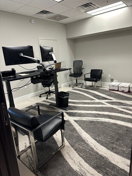 More Photos Of 320 1st St N, Jacksonville Beach Office Residential For Sale