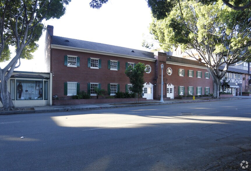 More Photos Of 1130 E Green St, Pasadena Unknown For Lease