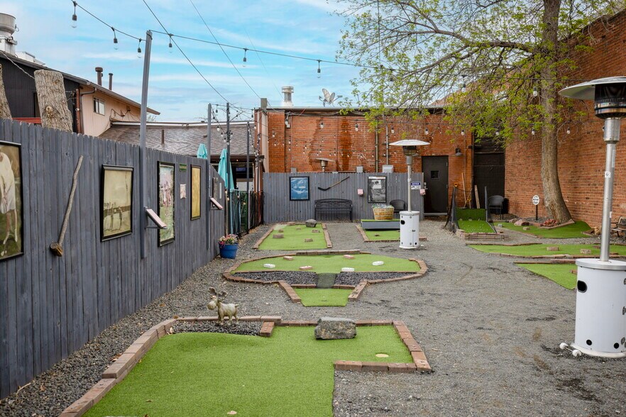 More Photos Of 512 Briggs St, Erie Storefront Retail Office For Lease