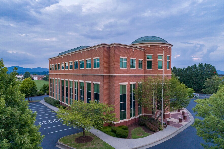 More Photos Of 2800 Keagy Rd, Salem Medical For Lease