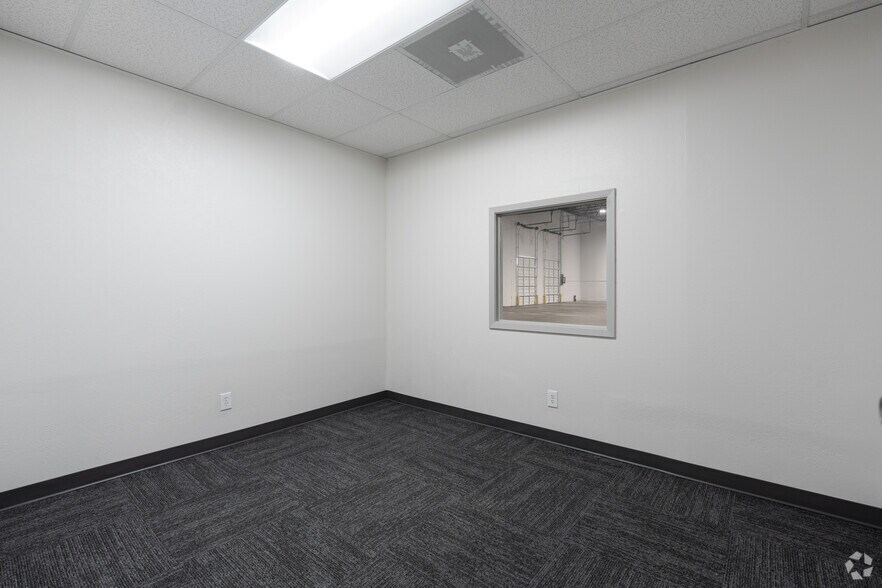 More Photos Of 754 Port America Pl, Grapevine Unknown For Lease