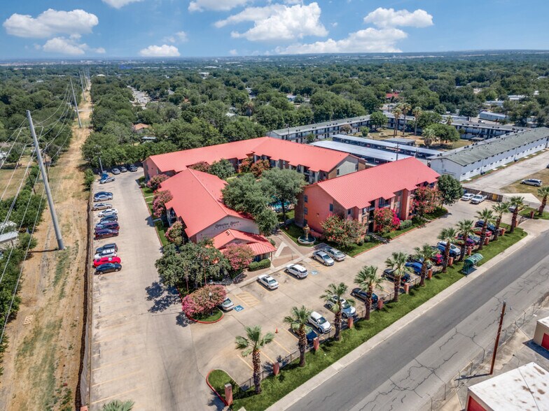 More Photos Of 7737 Skolout St, San Antonio Apartments For Sale