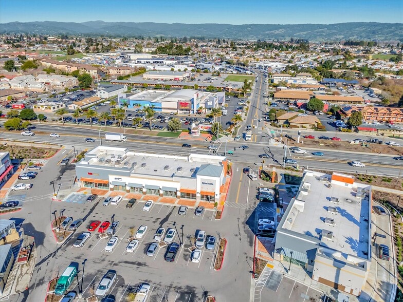 More Photos Of 999 Main St, Watsonville Unknown For Lease