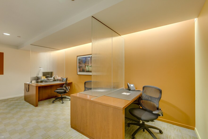 More Photos Of 200 E Randolph St, Chicago Office For Lease