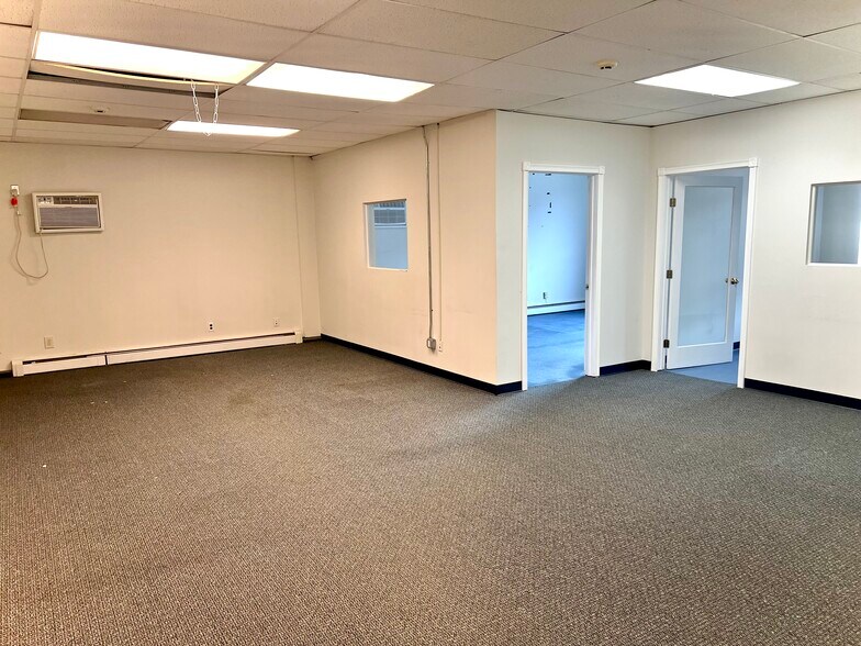 More Photos Of 92 S Central Ave, Hartsdale Storefront Retail Office For Lease