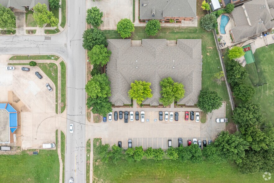 More Photos Of 3000 S Berry Rd, Norman Medical For Lease