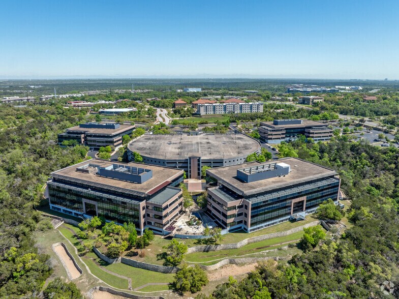 More Photos Of 6500 River Place Blvd, Austin Unknown For Lease