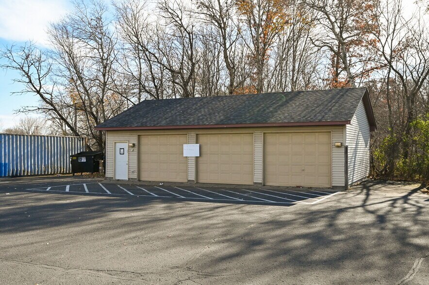 More Photos Of 16015 NE Central Ave, Ham Lake Office For Sale