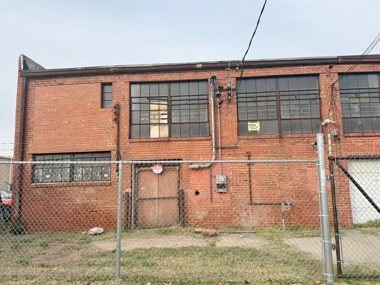 More Photos Of 706 W California Ave, Oklahoma City General Retail For Sale