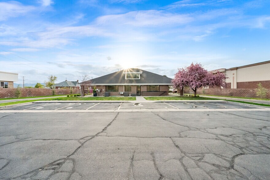 More Photos Of 10885 S State St, Sandy Medical For Sale