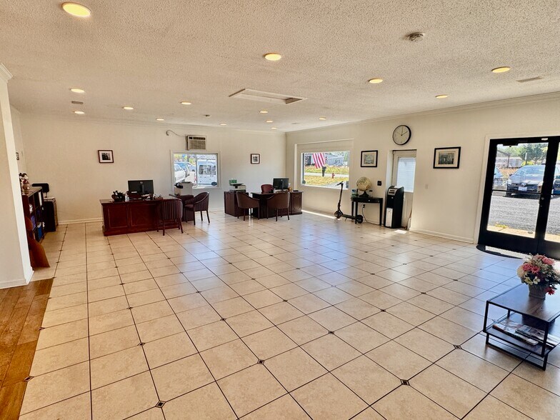 More Photos Of 4611 Ewell Rd, Fredericksburg Auto Dealership For Sale