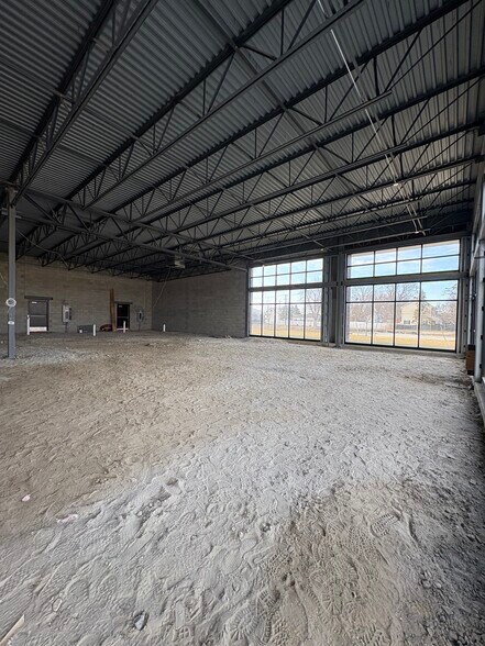 More Photos Of 1229 Holiday Blvd, Monroe Storefront For Lease