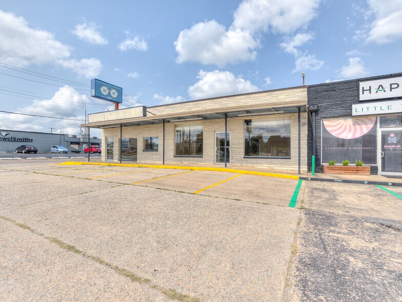 Primary Photo Of 6601 N May Ave, Oklahoma City Storefront For Lease
