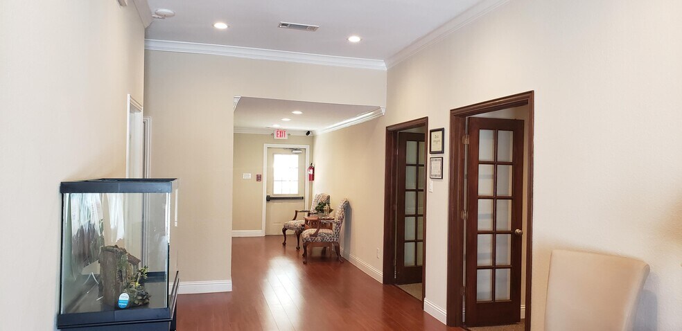 More Photos Of 6110 Dalrock Rd, Rowlett Office For Lease