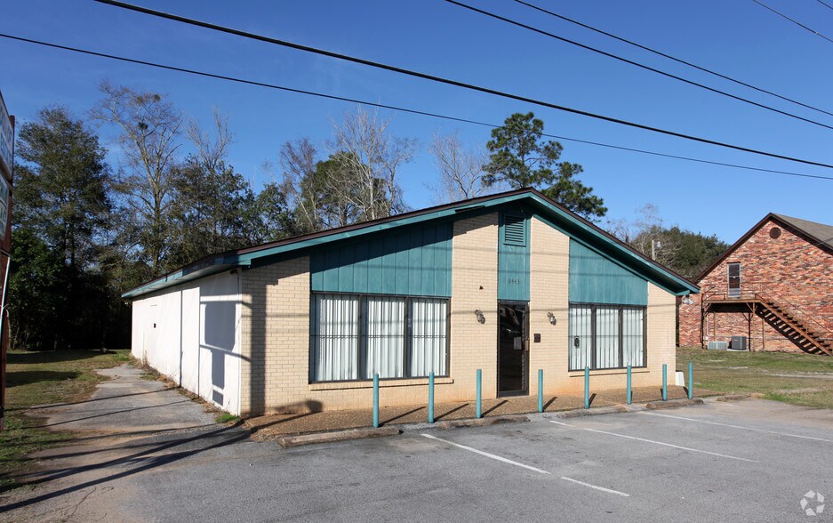 More Photos Of 8443 Pensacola Blvd, Pensacola Office For Lease