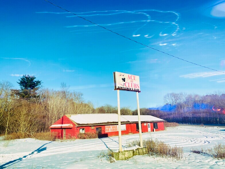 More Photos Of 8 Rt 32A, Saugerties Service Station For Sale