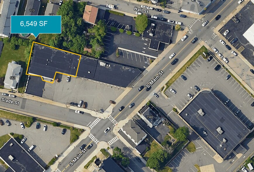 More Photos Of 1533 S Main St, Fall River Freestanding For Lease