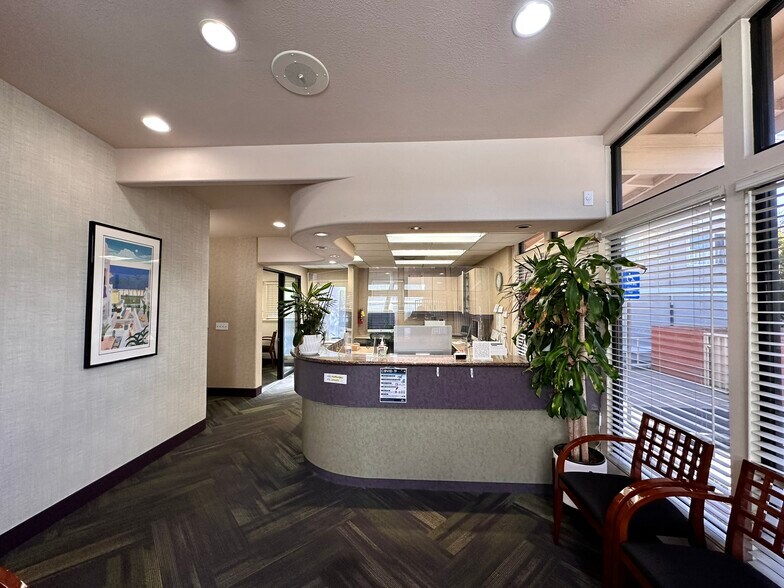 More Photos Of 139 Arch St, Redwood City Medical For Lease
