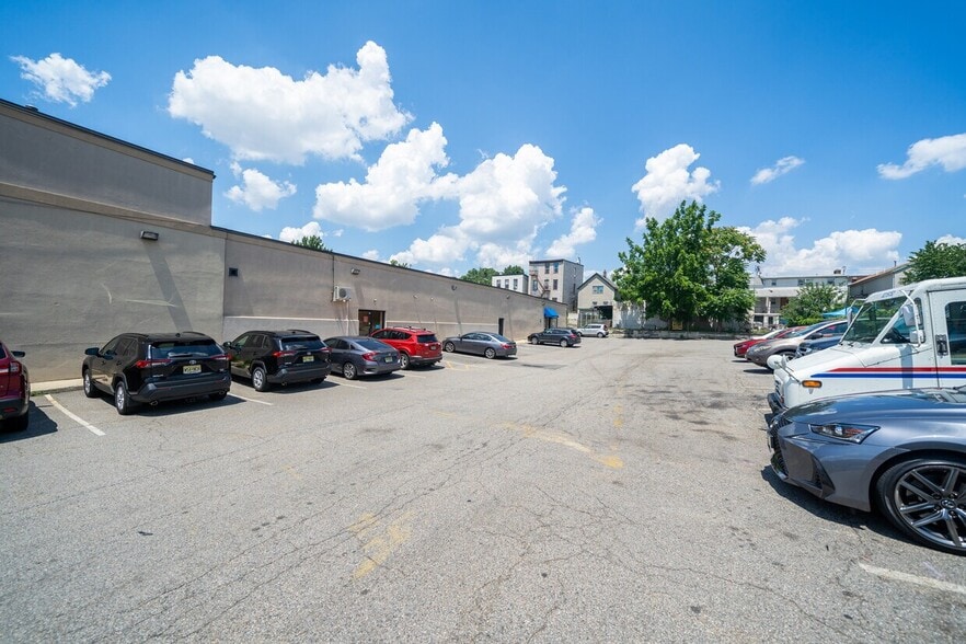 More Photos Of 1310 5th St, North Bergen Medical For Lease