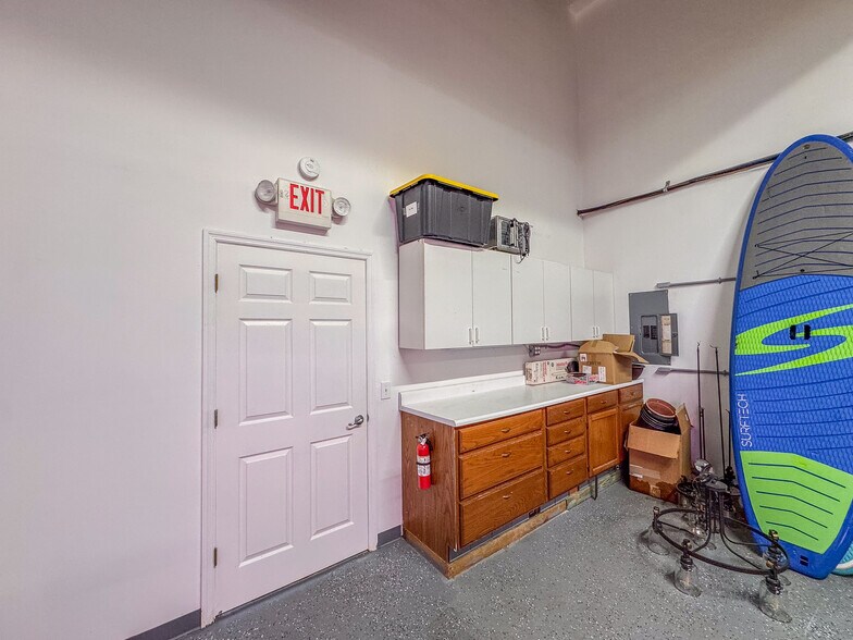 More Photos Of 6660 Taylor Rd, Punta Gorda Flex For Sale