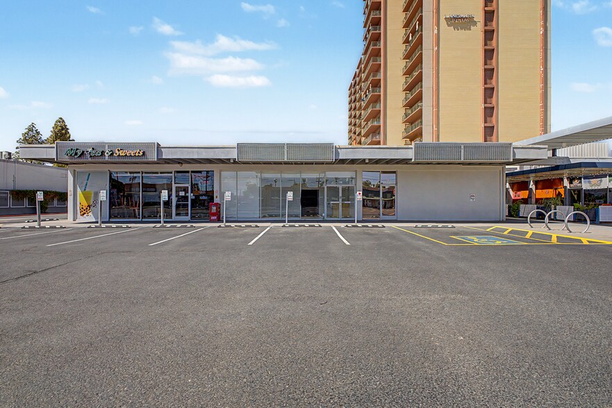 Primary Photo Of 4750 N Central Ave, Phoenix General Retail For Lease