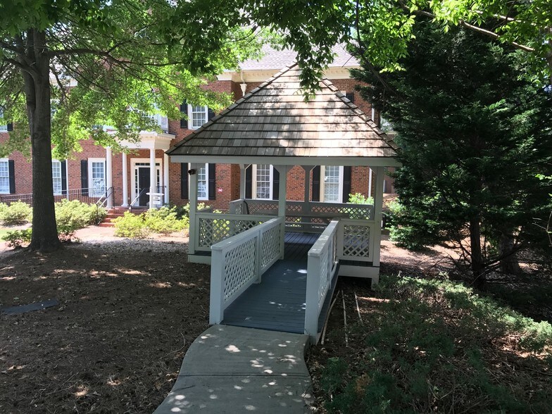 More Photos Of 292 S Main St, Alpharetta Office For Sale