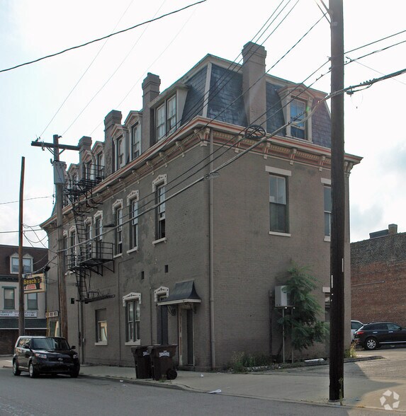 More Photos Of 700 Monmouth St, Newport Storefront Retail Residential For Lease