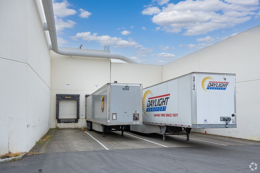 More Photos Of 2277 Pine View Way, Petaluma Warehouse For Lease