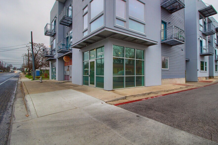 More Photos Of 2931 E 12th St, Austin Apartments For Sale