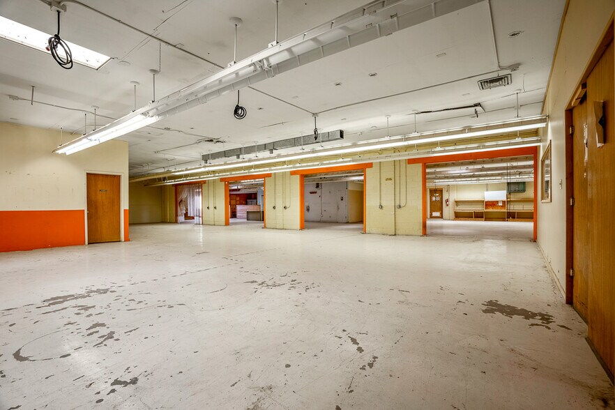 More Photos Of 20 Arroyo Cuyamungue Rd, Santa Fe Warehouse For Sale