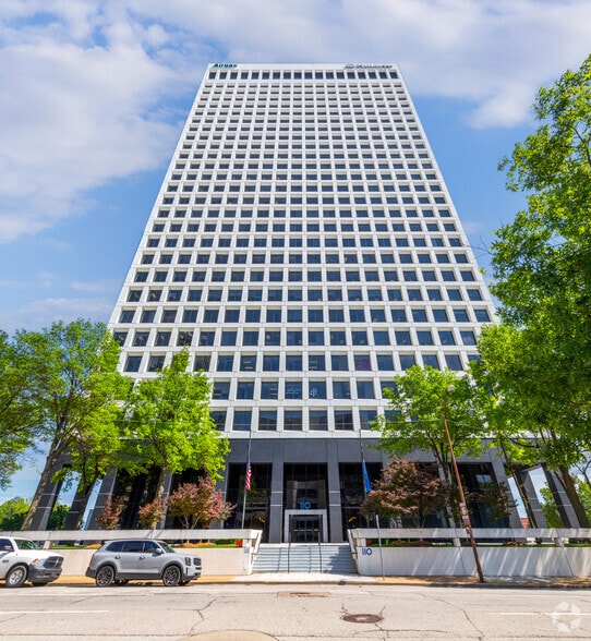 More Photos Of 110 W 7th St S, Tulsa Office For Lease