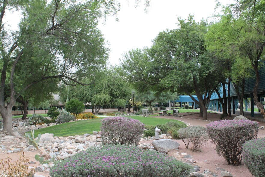 More Photos Of 9070 S Rita Rd, Tucson Unknown For Lease