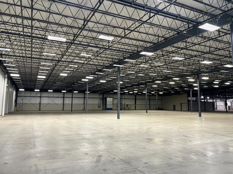 More Photos Of 600 N Stolle Ave, Sidney Manufacturing For Lease