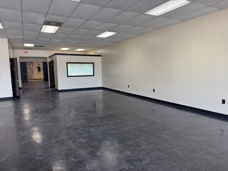 More Photos Of 6604 US Highway 19 N, New Port Richey Unknown For Lease