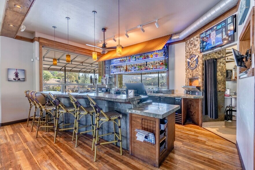 More Photos Of 6603 Lake Tulloch Pl, Copperopolis Restaurant For Sale