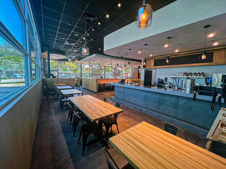 More Photos Of 11805-11921 Westheimer Rd, Houston Fast Food For Lease