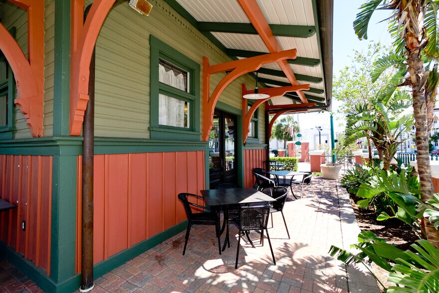 More Photos Of 1503 4th St, Sarasota Restaurant For Lease