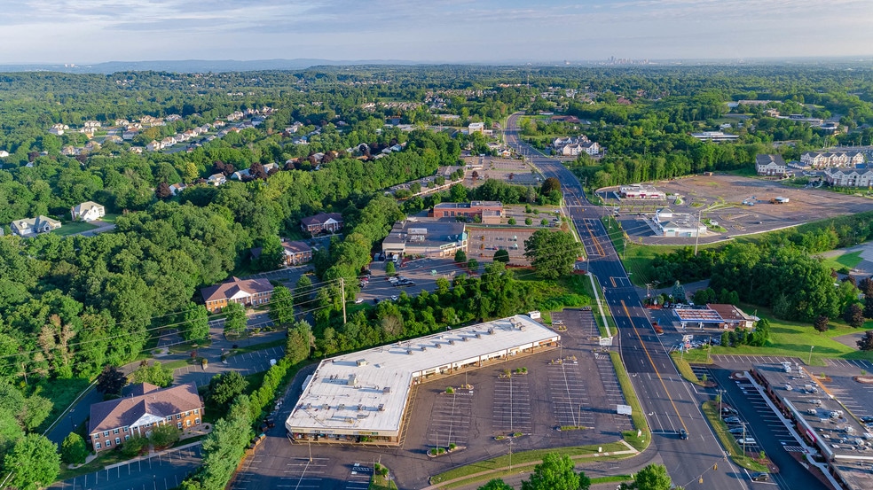 More Photos Of 945 Cromwell Ave, Rocky Hill Storefront For Lease