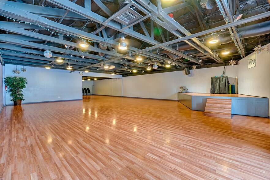 More Photos Of 417 W Santa Fe Ave, Flagstaff Flex For Sale